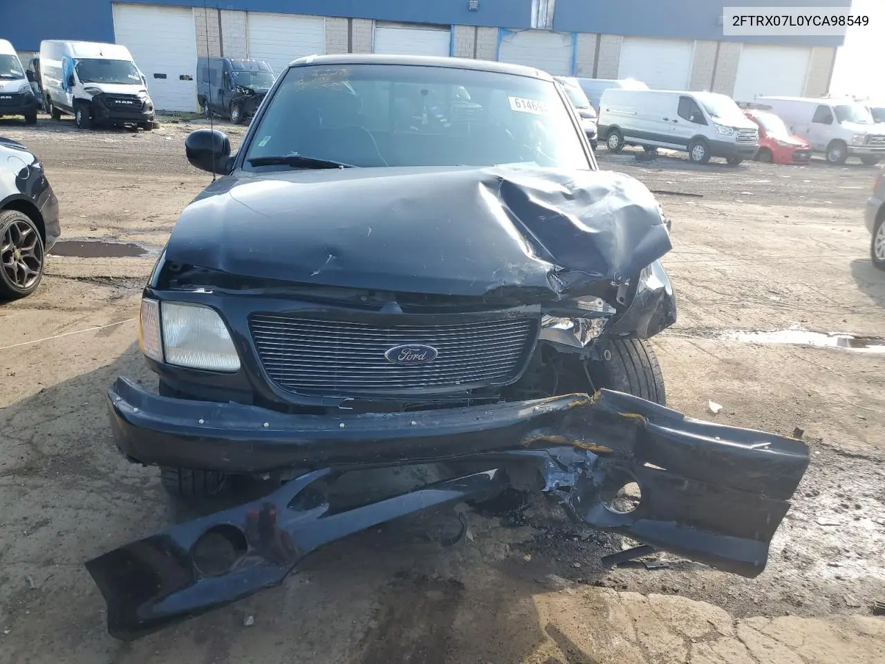 2000 Ford F150 VIN: 2FTRX07L0YCA98549 Lot: 61469475