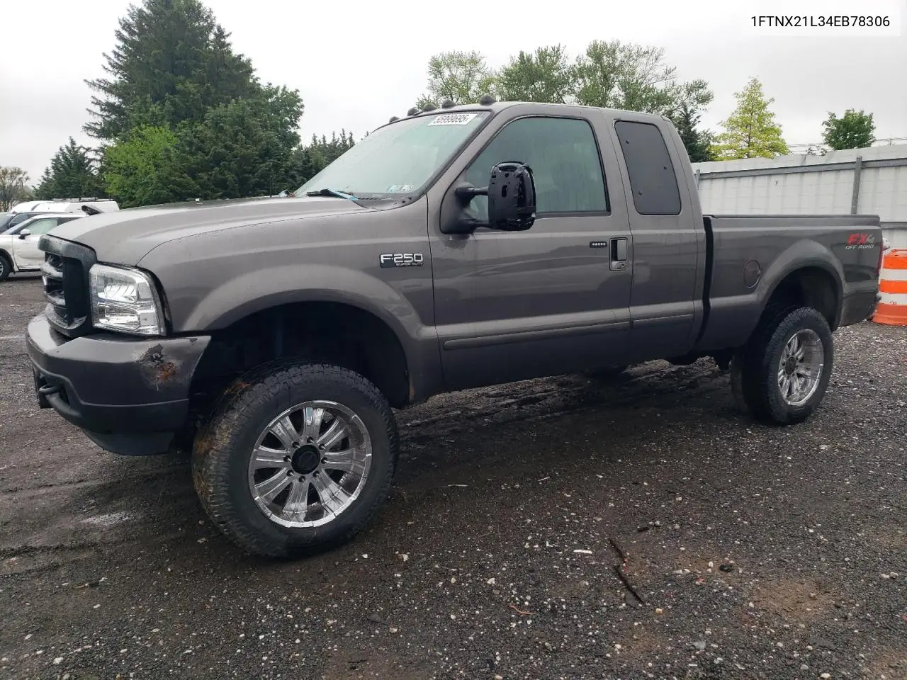 2004 Ford F250 Super Duty VIN: 1FTNX21L34EB78306 Lot: 55999695