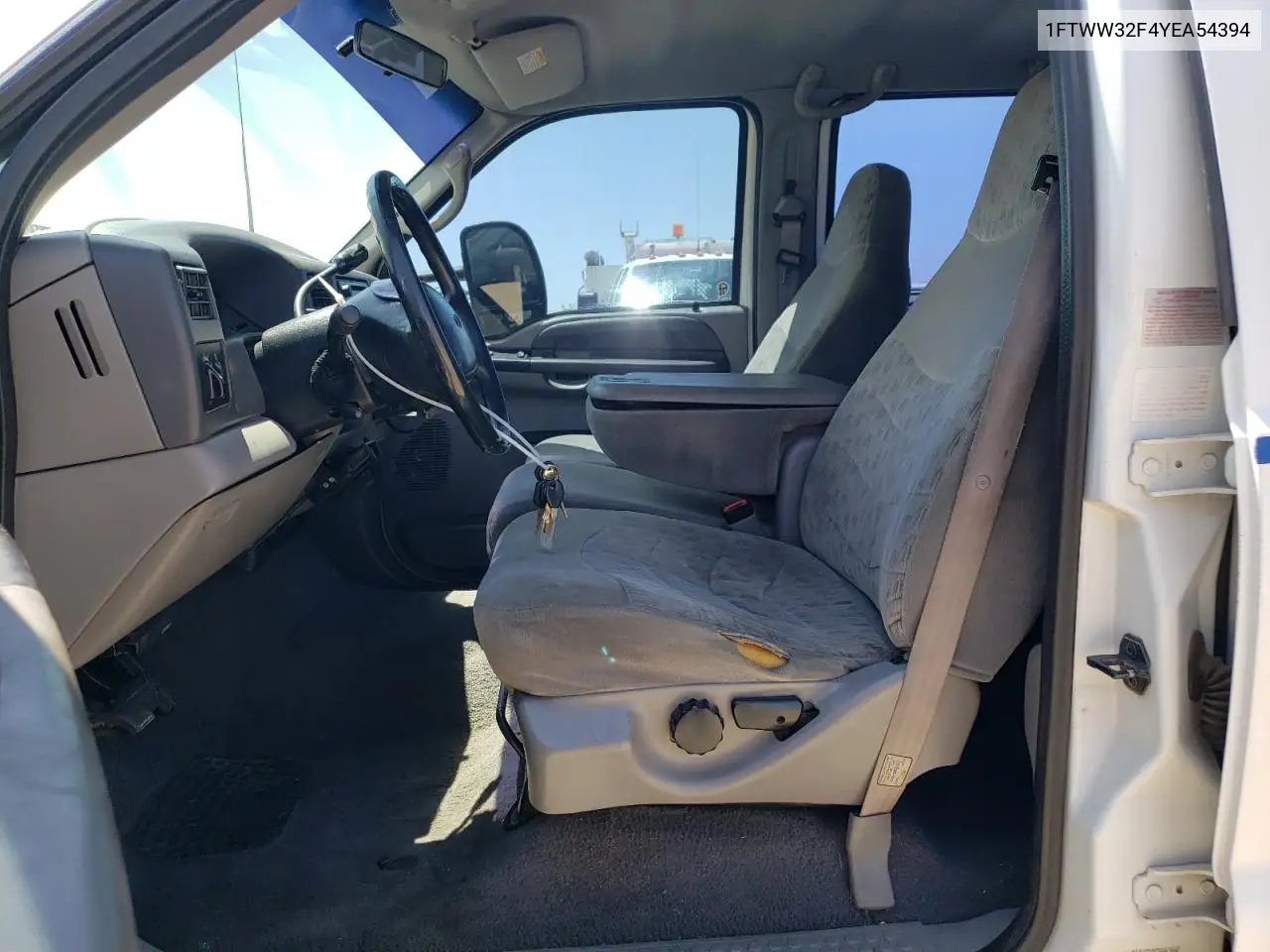 2000 Ford F350 Super Duty VIN: 1FTWW32F4YEA54394 Lot: 62365595