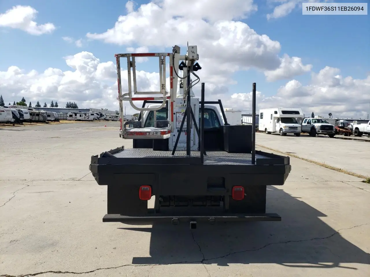 2001 Ford F350 Super Duty VIN: 1FDWF36S11EB26094 Lot: 56852115