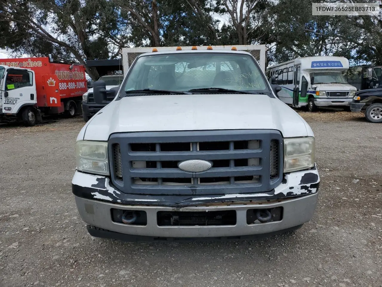 2005 Ford F350 Super Duty VIN: 1FDWF36525EB83713 Lot: 55090685