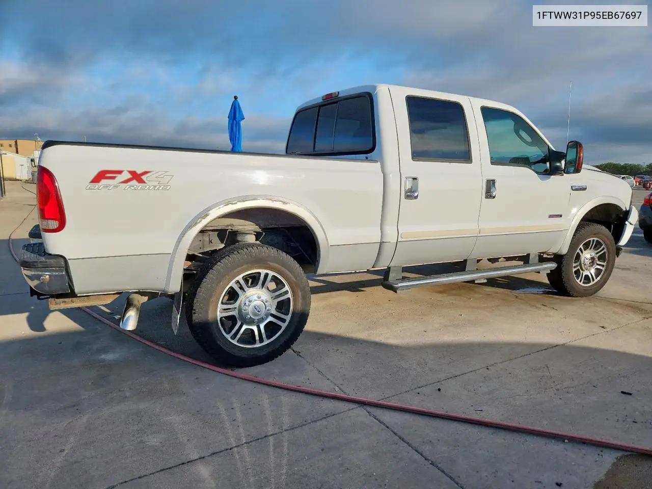 2005 Ford F350 Srw Super Duty VIN: 1FTWW31P95EB67697 Lot: 62560925