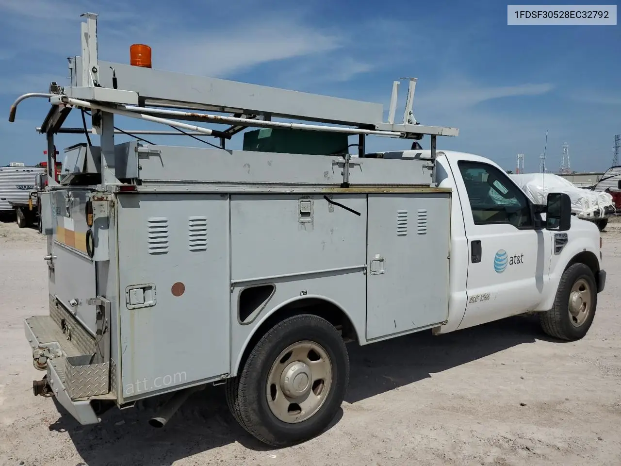 2008 Ford F350 Srw Super Duty VIN: 1FDSF30528EC32792 Lot: 56824265