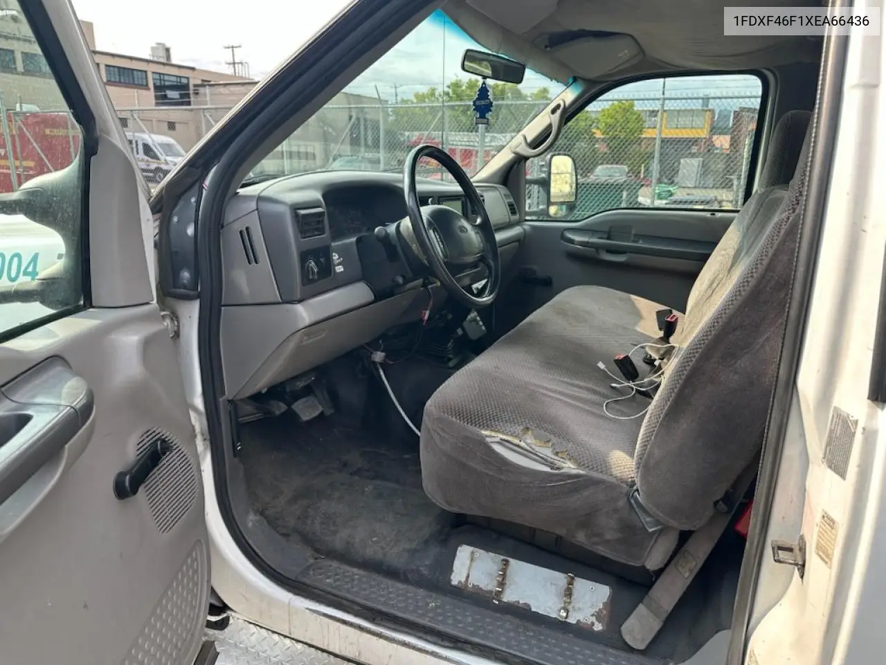 1999 Ford F-450 Supe VIN: 1FDXF46F1XEA66436 Lot: 62238065