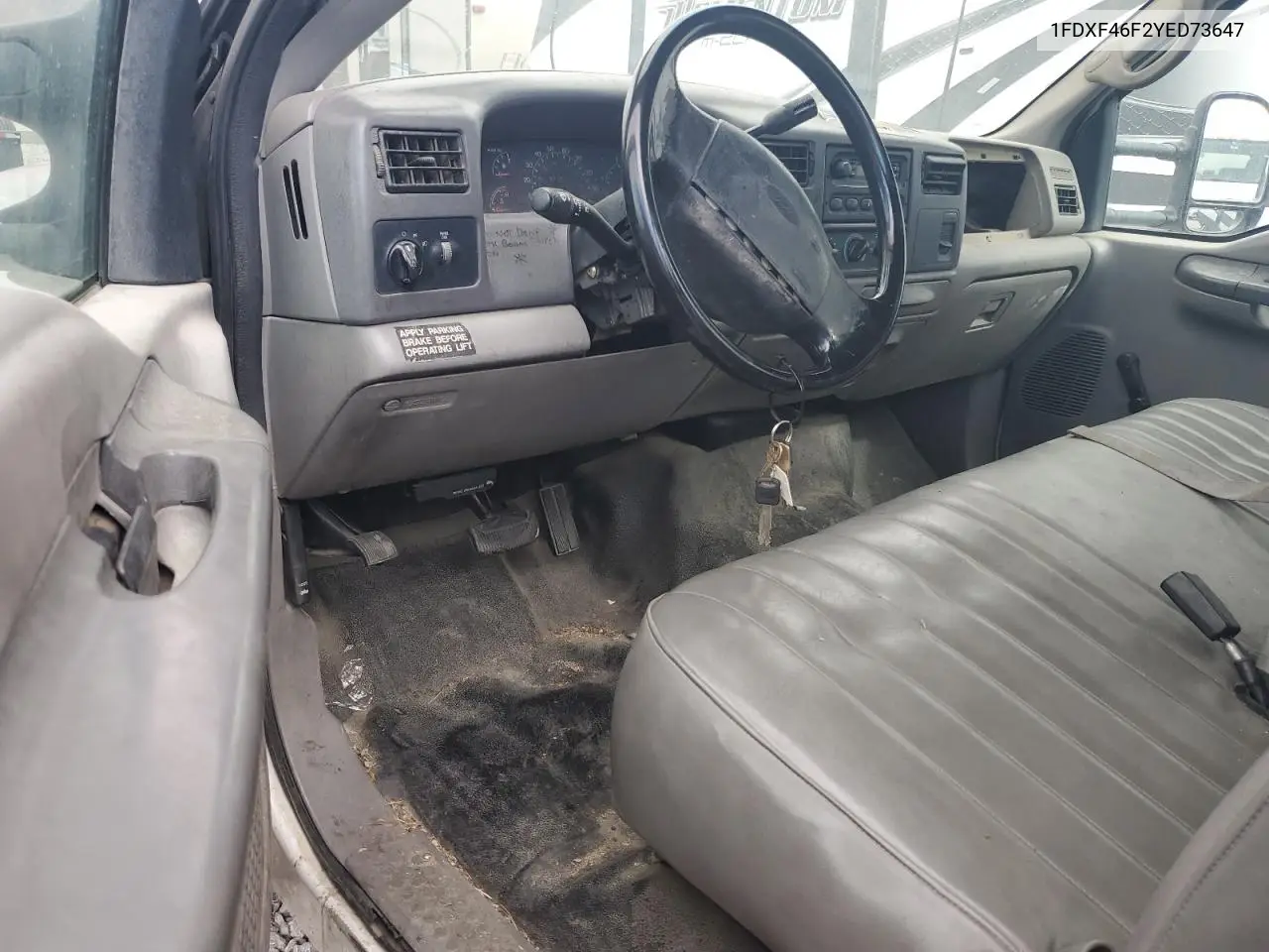 2000 Ford F450 Super Duty VIN: 1FDXF46F2YED73647 Lot: 62776855