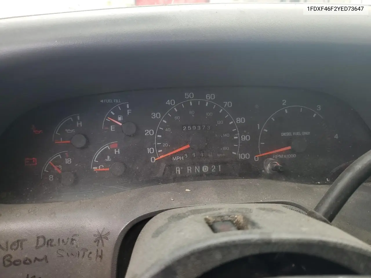 2000 Ford F450 Super Duty VIN: 1FDXF46F2YED73647 Lot: 62776855