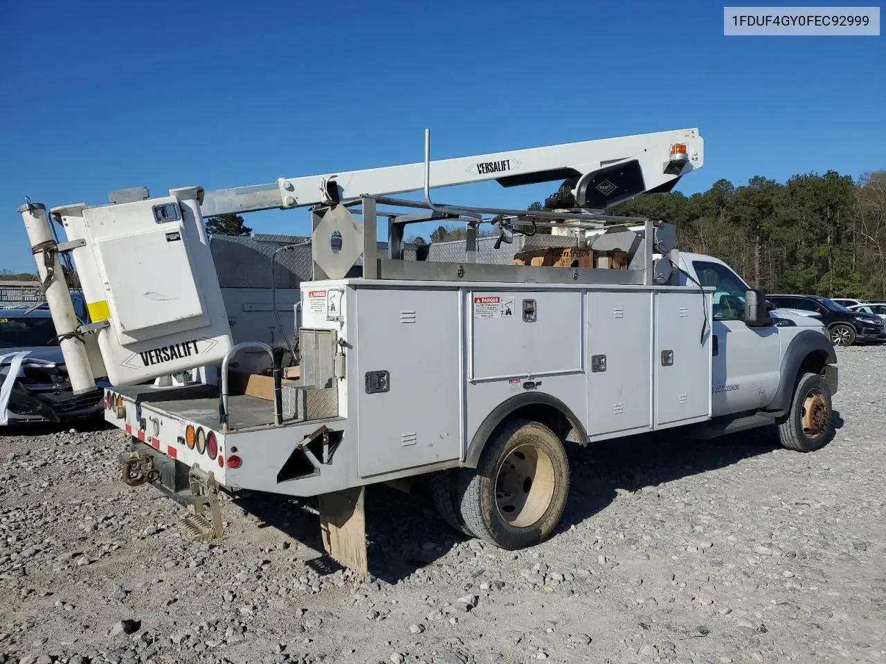 2015 Ford F450 Super Duty Bucket Truck VIN: 1FDUF4GY0FEC92999 Lot: 49860485
