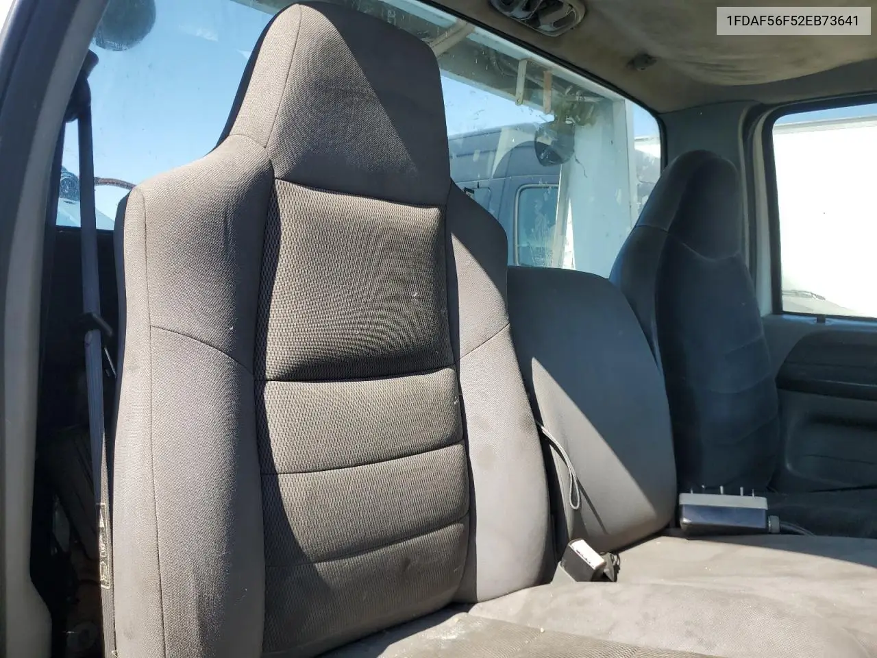 2002 Ford F550 Super Duty VIN: 1FDAF56F52EB73641 Lot: 65739115