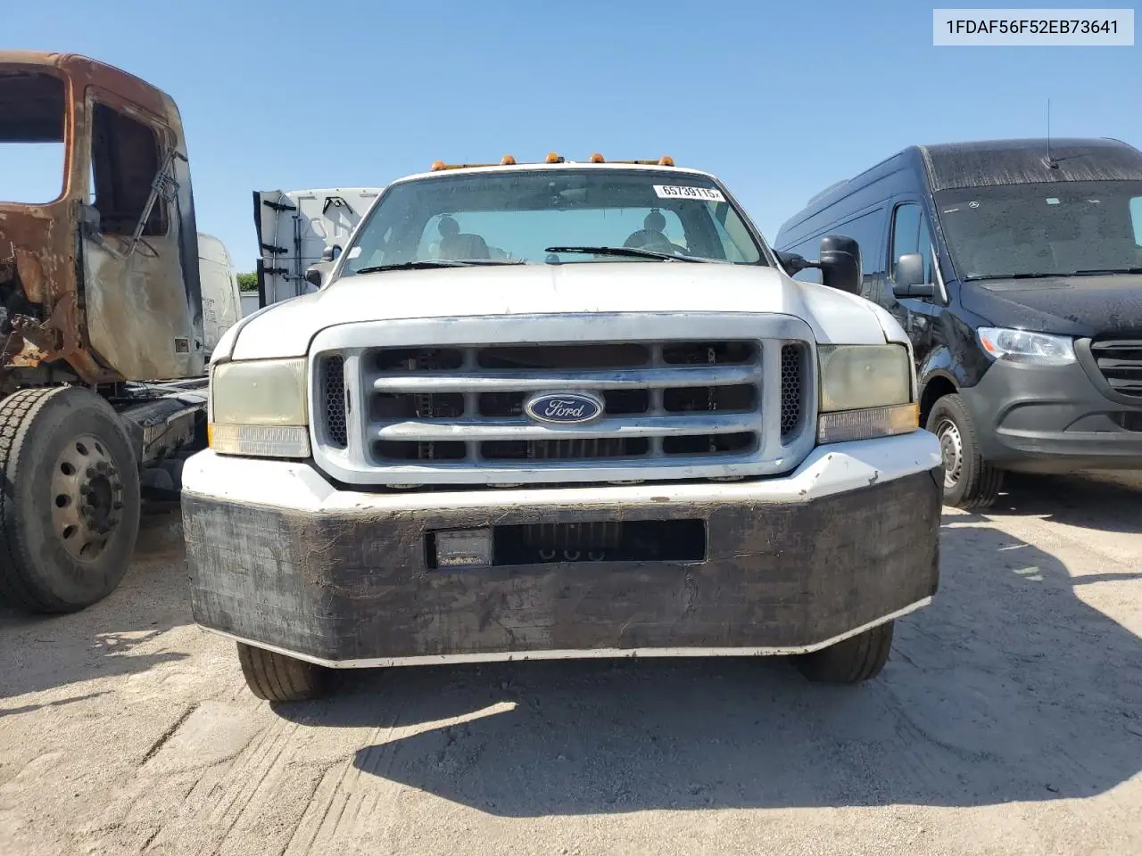 2002 Ford F550 Super Duty VIN: 1FDAF56F52EB73641 Lot: 65739115