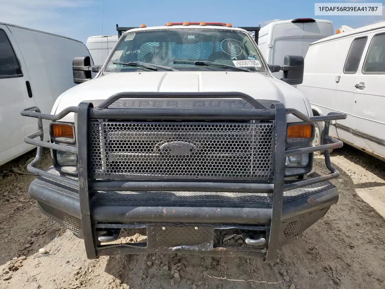 2009 Ford F550 Super Duty VIN: 1FDAF56R39EA41787 Lot: 65581705