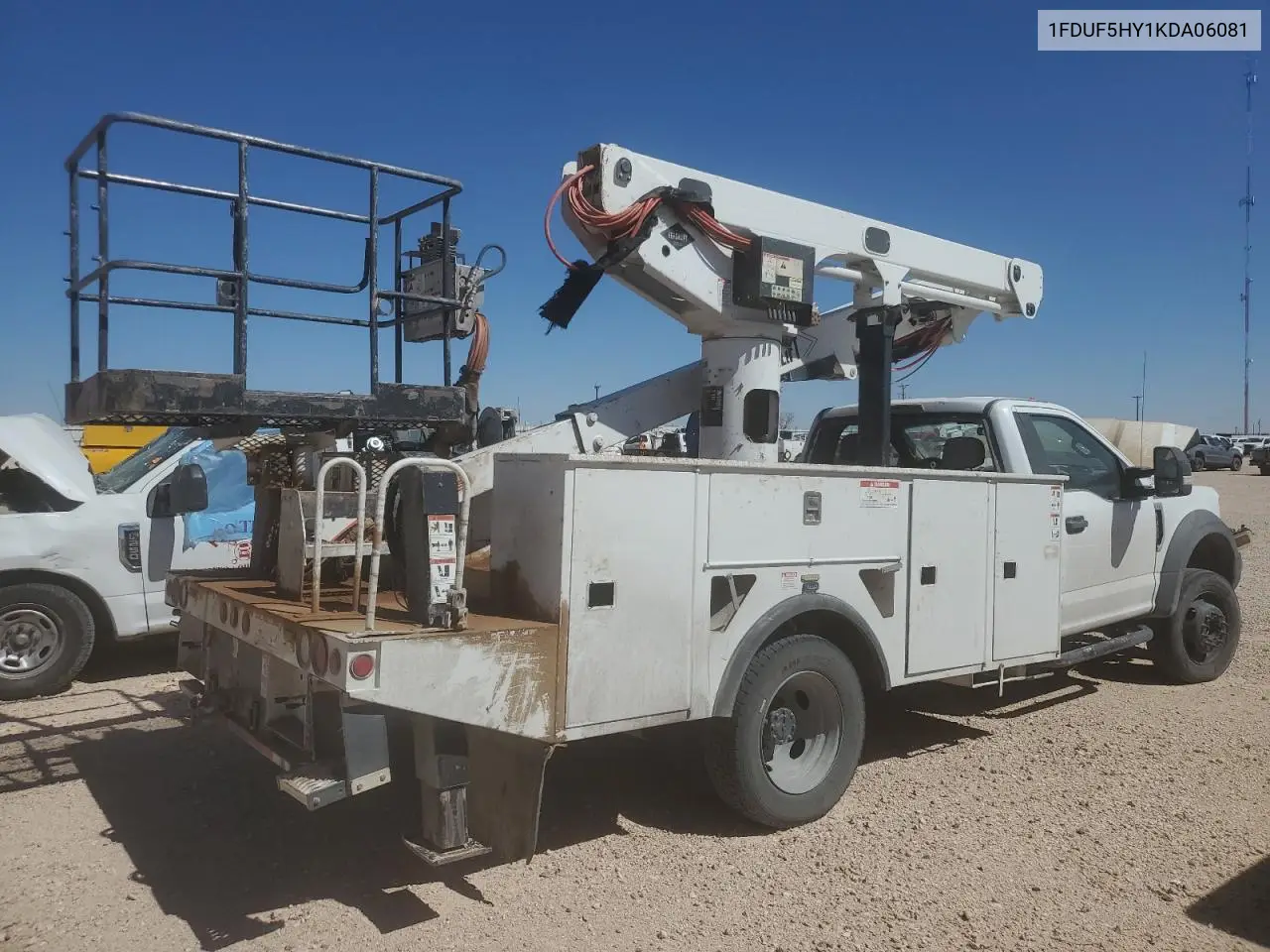 2019 Ford F550 Super Duty Service Truck VIN: 1FDUF5HY1KDA06081 Lot: 48731235