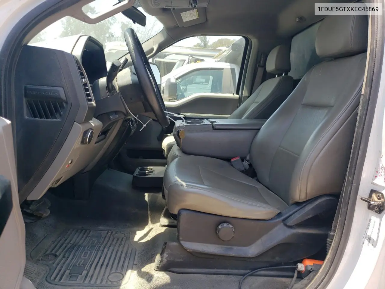 2019 Ford F550 Super Duty VIN: 1FDUF5GTXKEC45869 Lot: 62522335