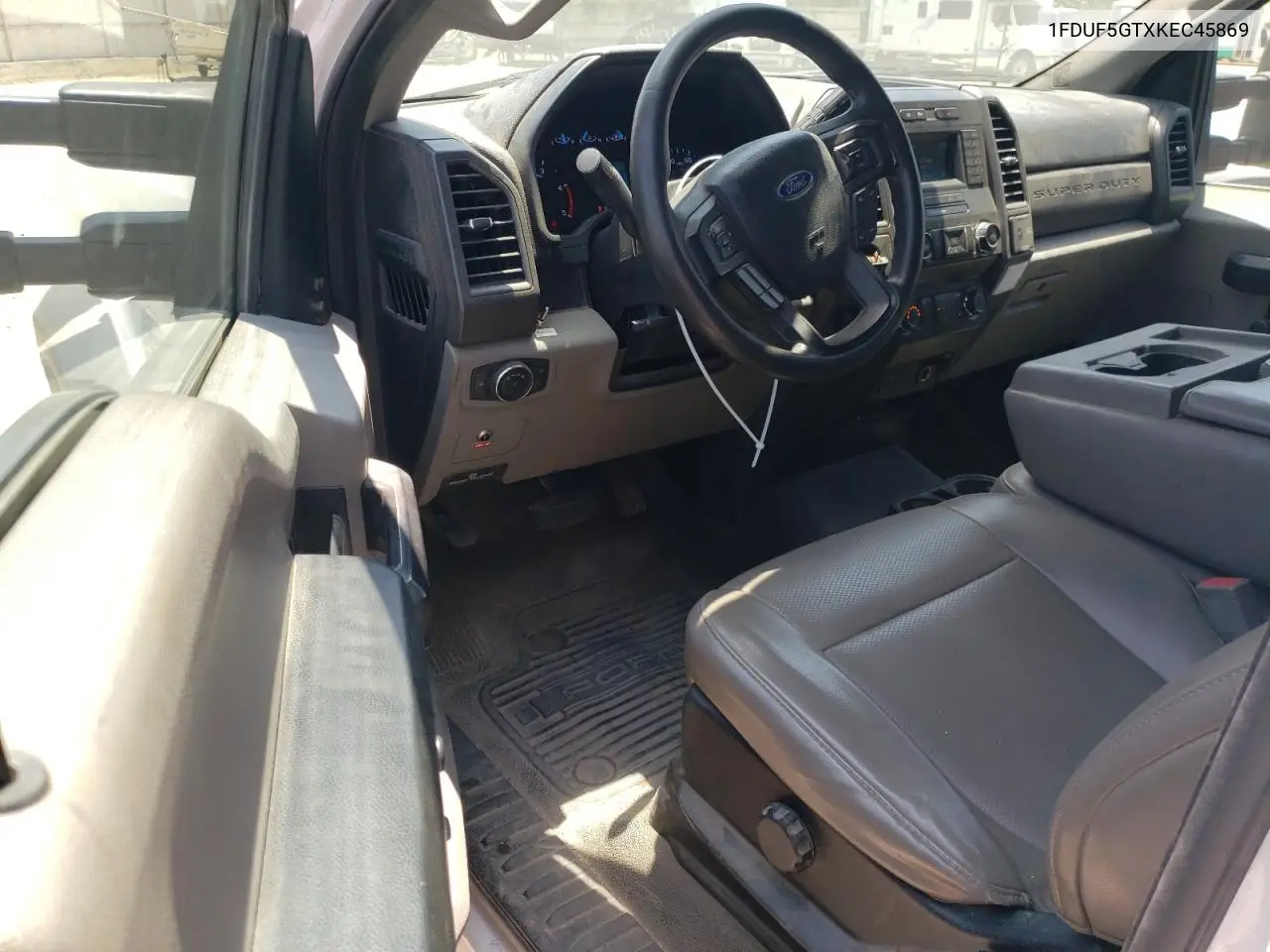 2019 Ford F550 Super Duty VIN: 1FDUF5GTXKEC45869 Lot: 62522335