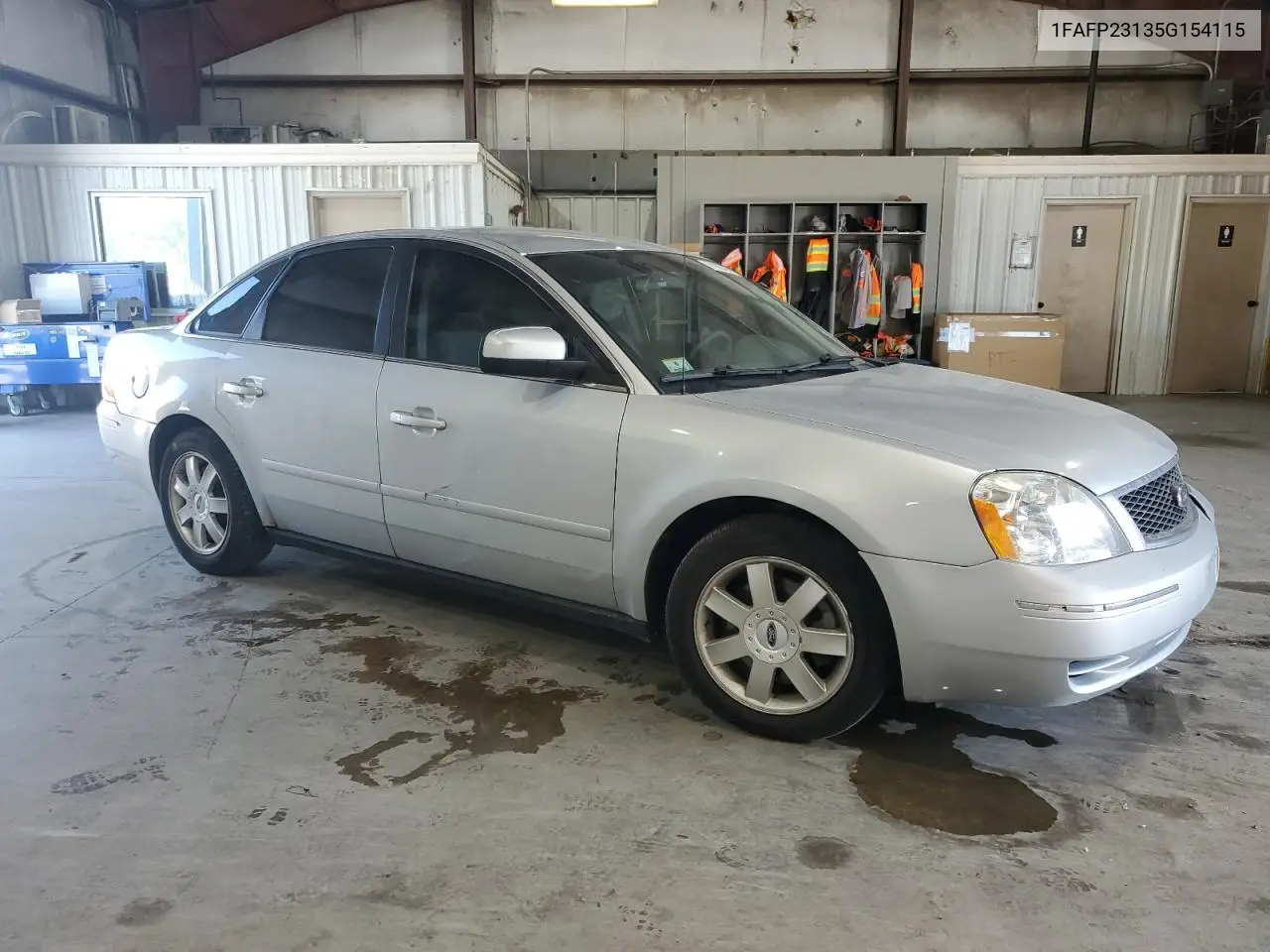 2005 Ford Five Hundred Se VIN: 1FAFP23135G154115 Lot: 61985465