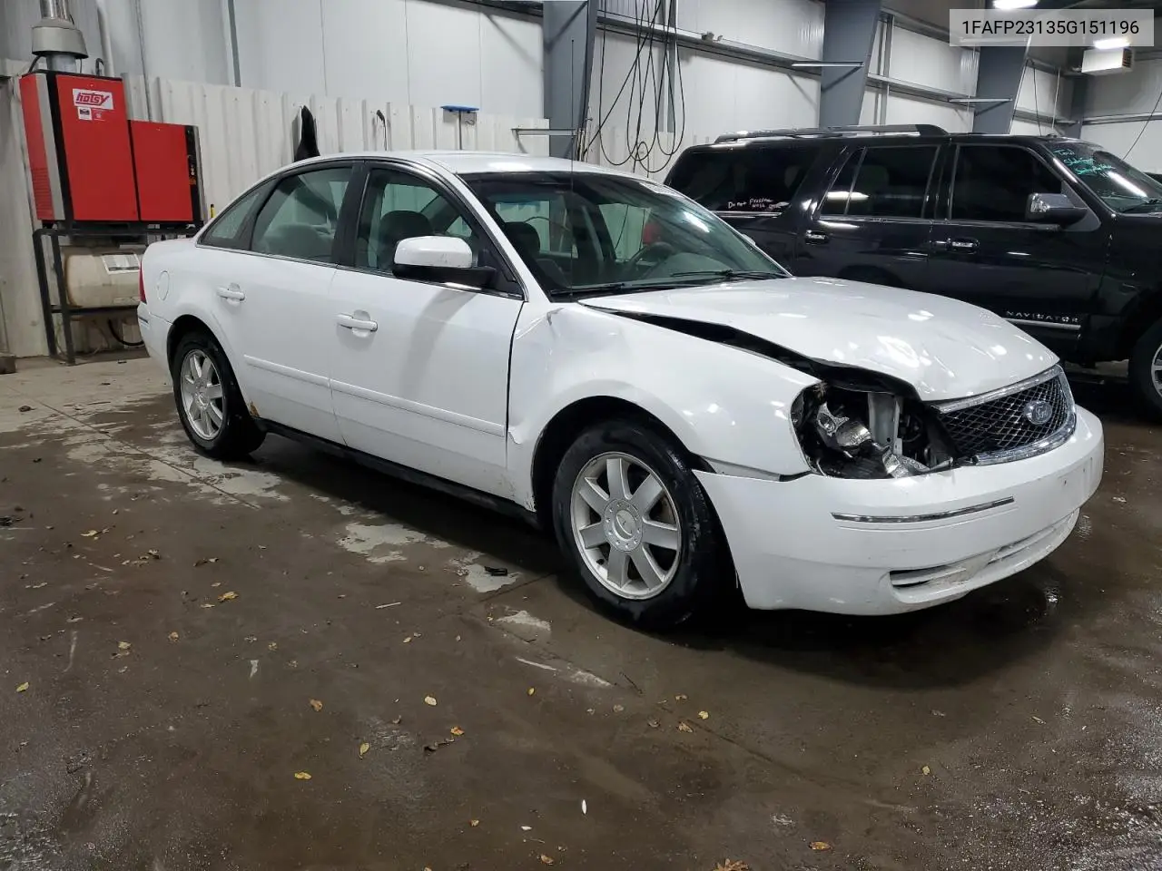 2005 Ford Five Hundred Se VIN: 1FAFP23135G151196 Lot: 83686794