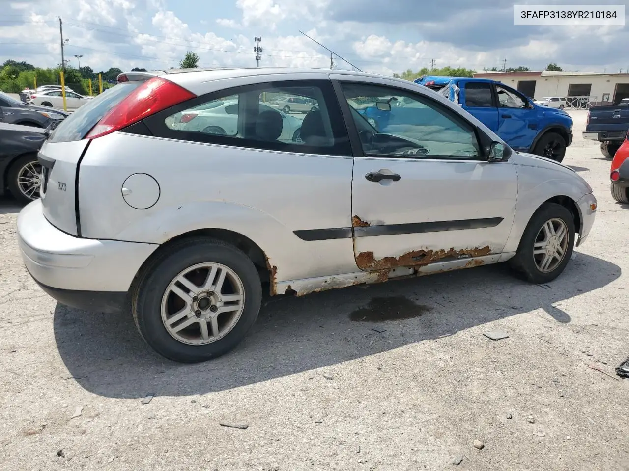 2000 Ford Focus Zx3 VIN: 3FAFP3138YR210184 Lot: 62863435