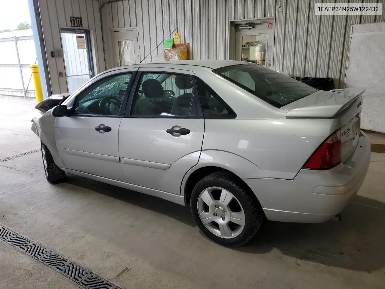 2005 Ford Focus Zx4 VIN: 1FAFP34N25W122432 Lot: 60869335