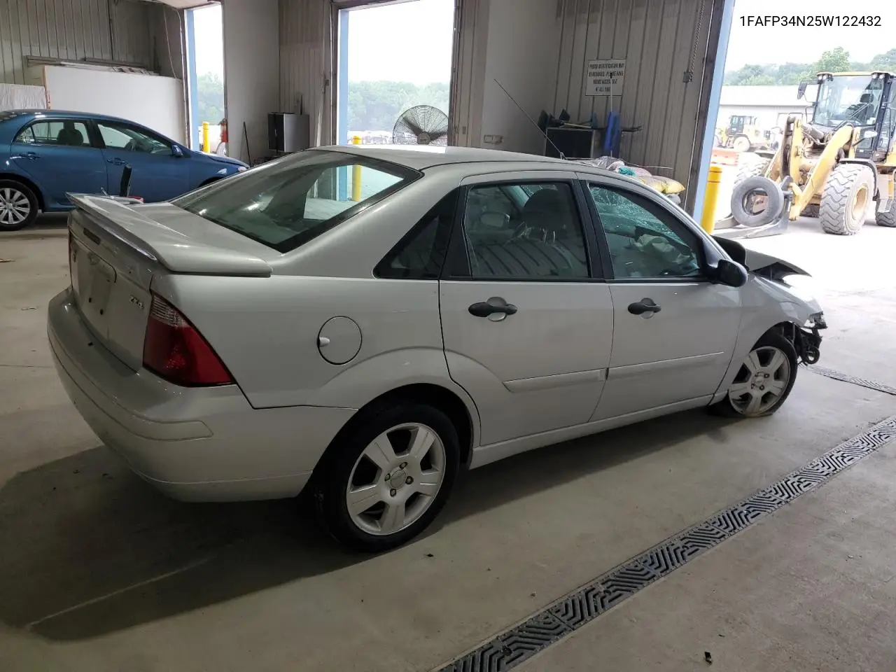 2005 Ford Focus Zx4 VIN: 1FAFP34N25W122432 Lot: 60869335