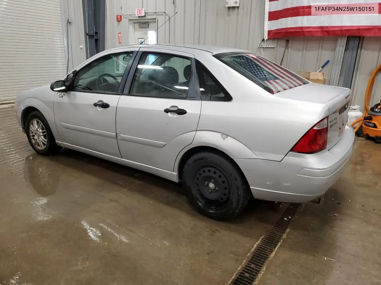 2005 Ford Focus Zx4 VIN: 1FAFP34N25W150151 Lot: 63217645
