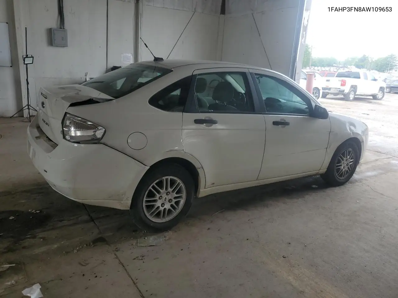 2010 Ford Focus Se VIN: 1FAHP3FN8AW109653 Lot: 56377485