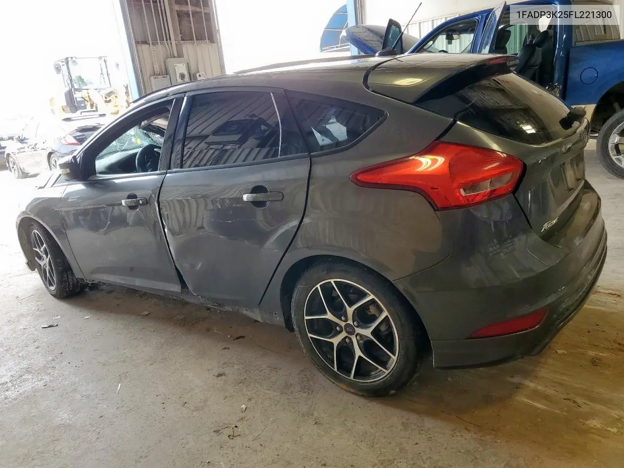 2015 Ford Focus Se VIN: 1FADP3K25FL221300 Lot: 63122185