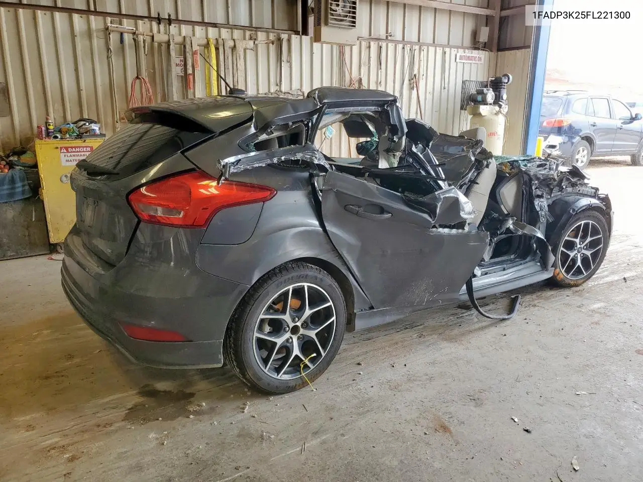 2015 Ford Focus Se VIN: 1FADP3K25FL221300 Lot: 63122185