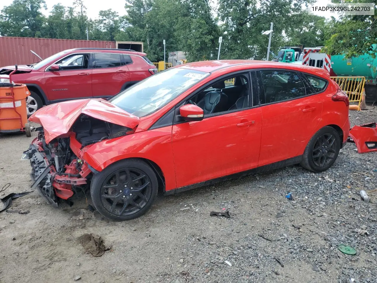 2016 Ford Focus Se VIN: 1FADP3K29GL242703 Lot: 62144195