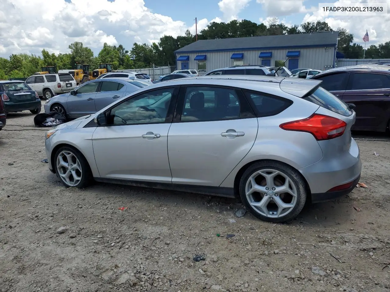 2016 Ford Focus Se VIN: 1FADP3K20GL213963 Lot: 62890395