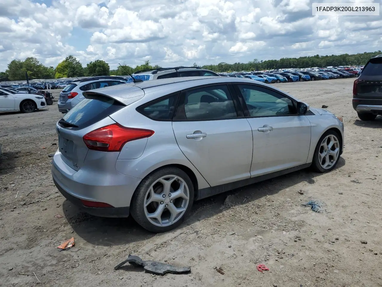 2016 Ford Focus Se VIN: 1FADP3K20GL213963 Lot: 62890395