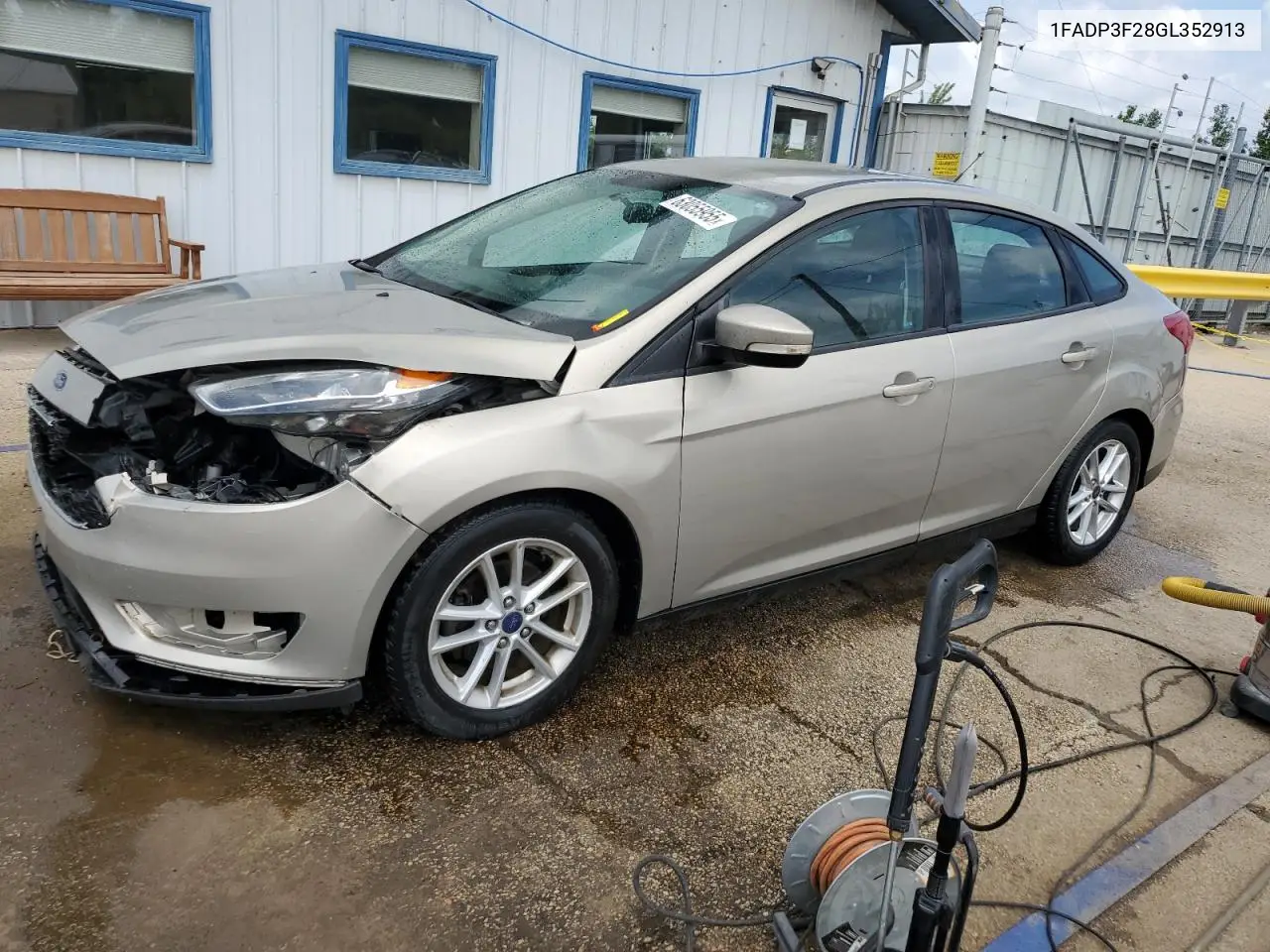 2016 Ford Focus Se VIN: 1FADP3F28GL352913 Lot: 63055955