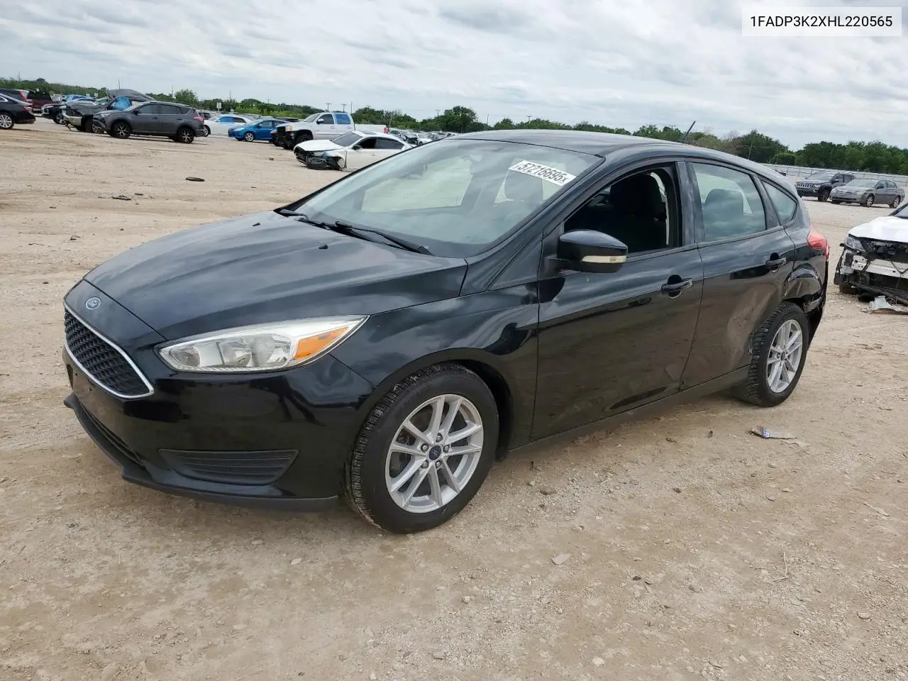 2017 Ford Focus Se VIN: 1FADP3K2XHL220565 Lot: 57216695