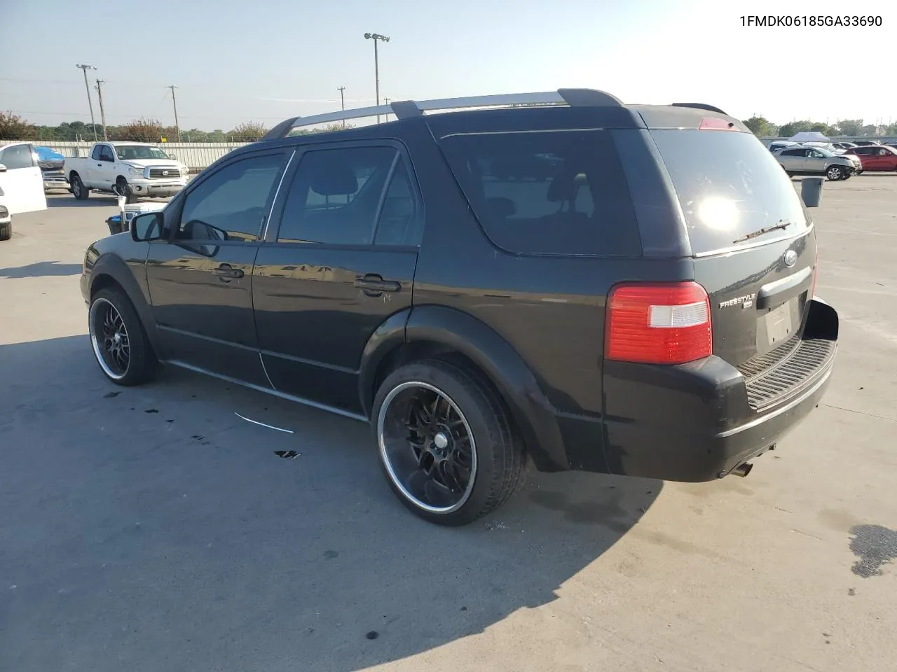 2005 Ford Freestyle Limited VIN: 1FMDK06185GA33690 Lot: 68250514