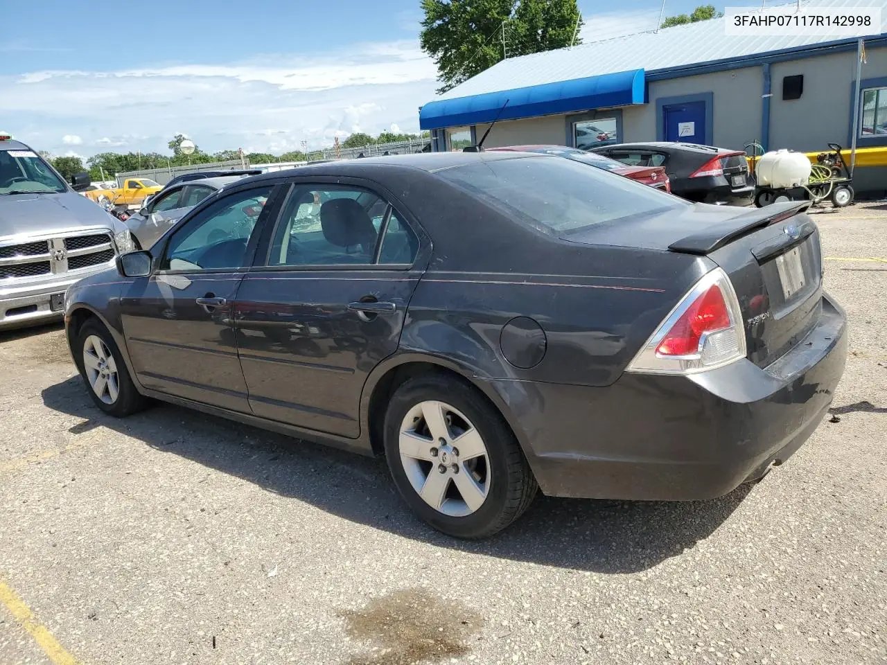 2007 Ford Fusion Se VIN: 3FAHP07117R142998 Lot: 62925955