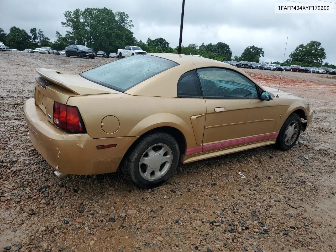2000 Ford Mustang VIN: 1FAFP404XYF179209 Lot: 56727285