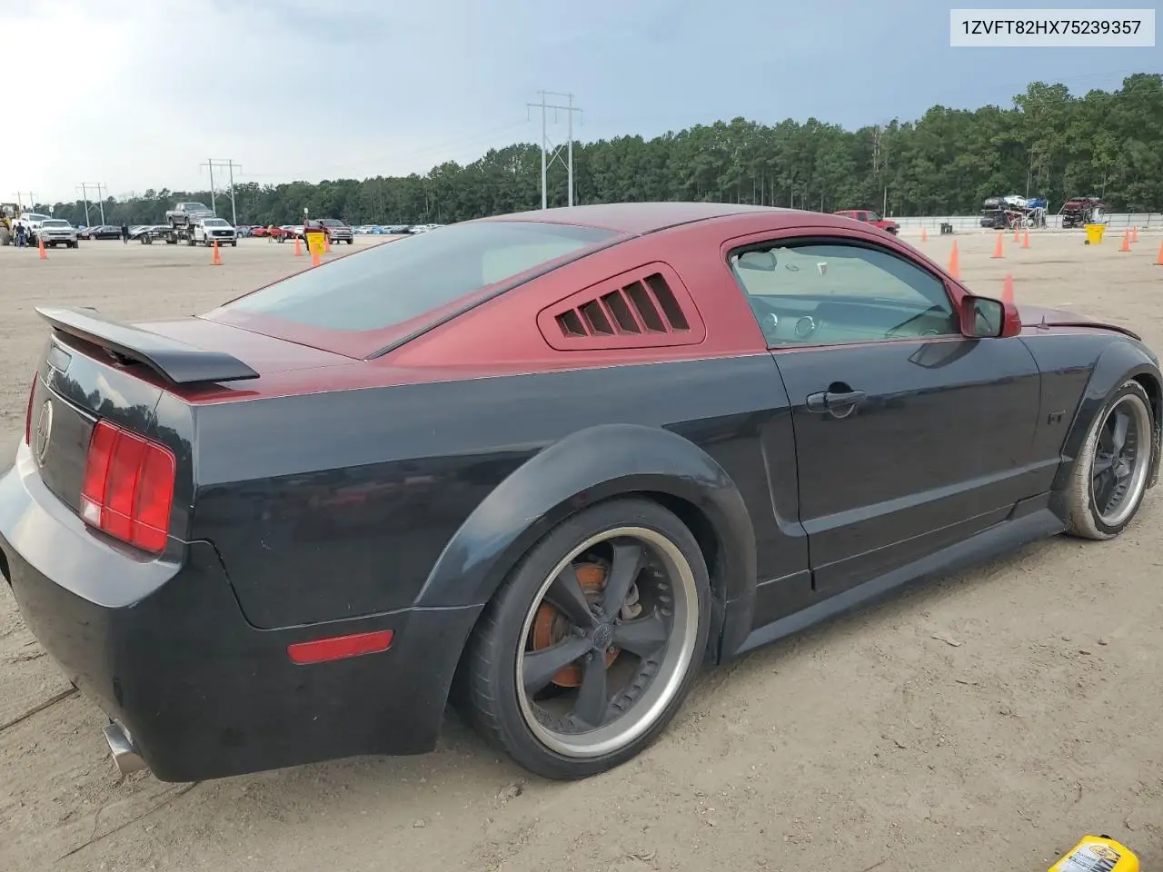 2007 Ford Mustang Gt VIN: 1ZVFT82HX75239357 Lot: 63055565