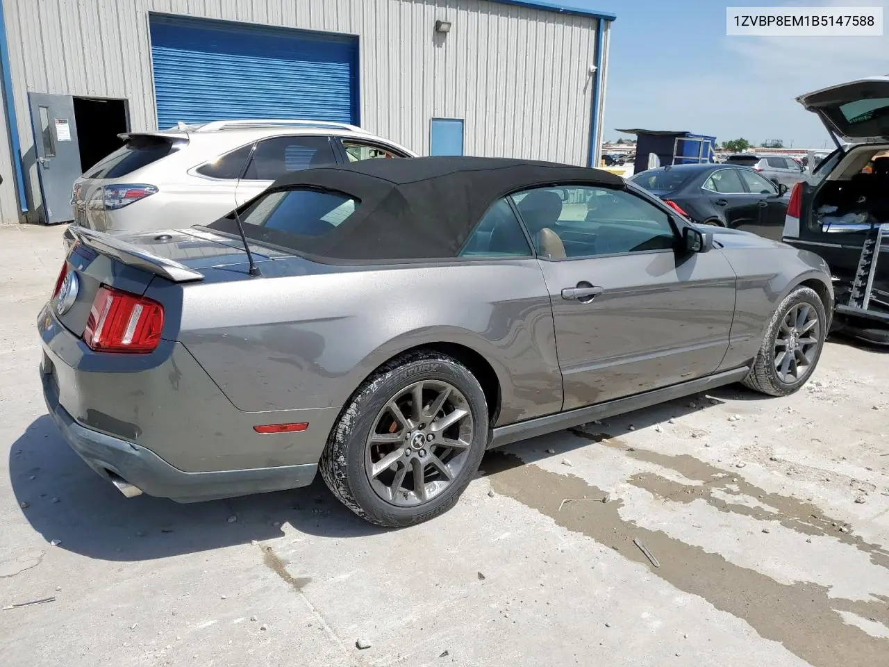 2011 Ford Mustang VIN: 1ZVBP8EM1B5147588 Lot: 56572815