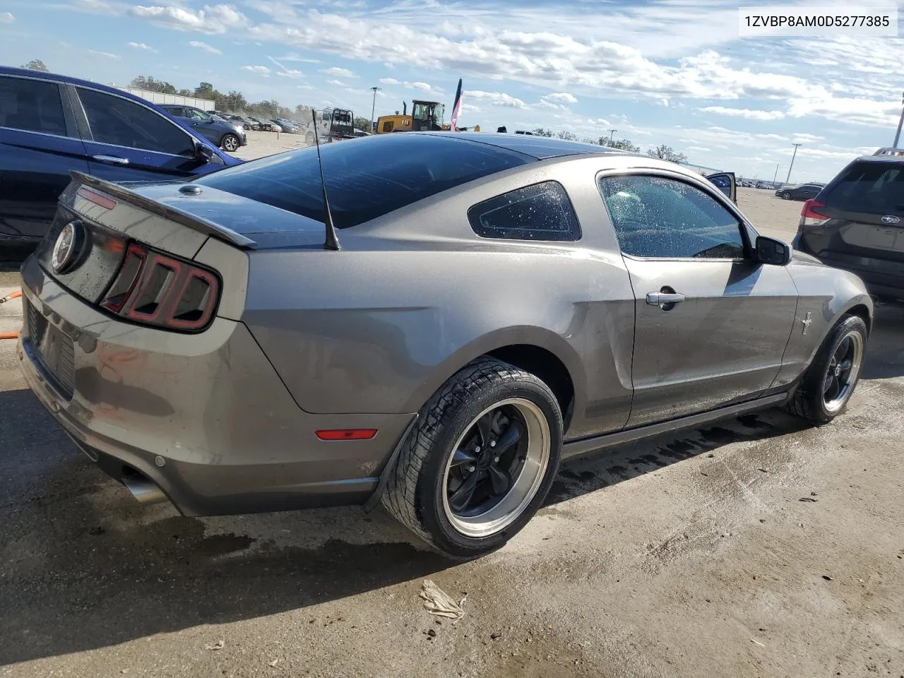 2013 Ford Mustang VIN: 1ZVBP8AM0D5277385 Lot: 42786255