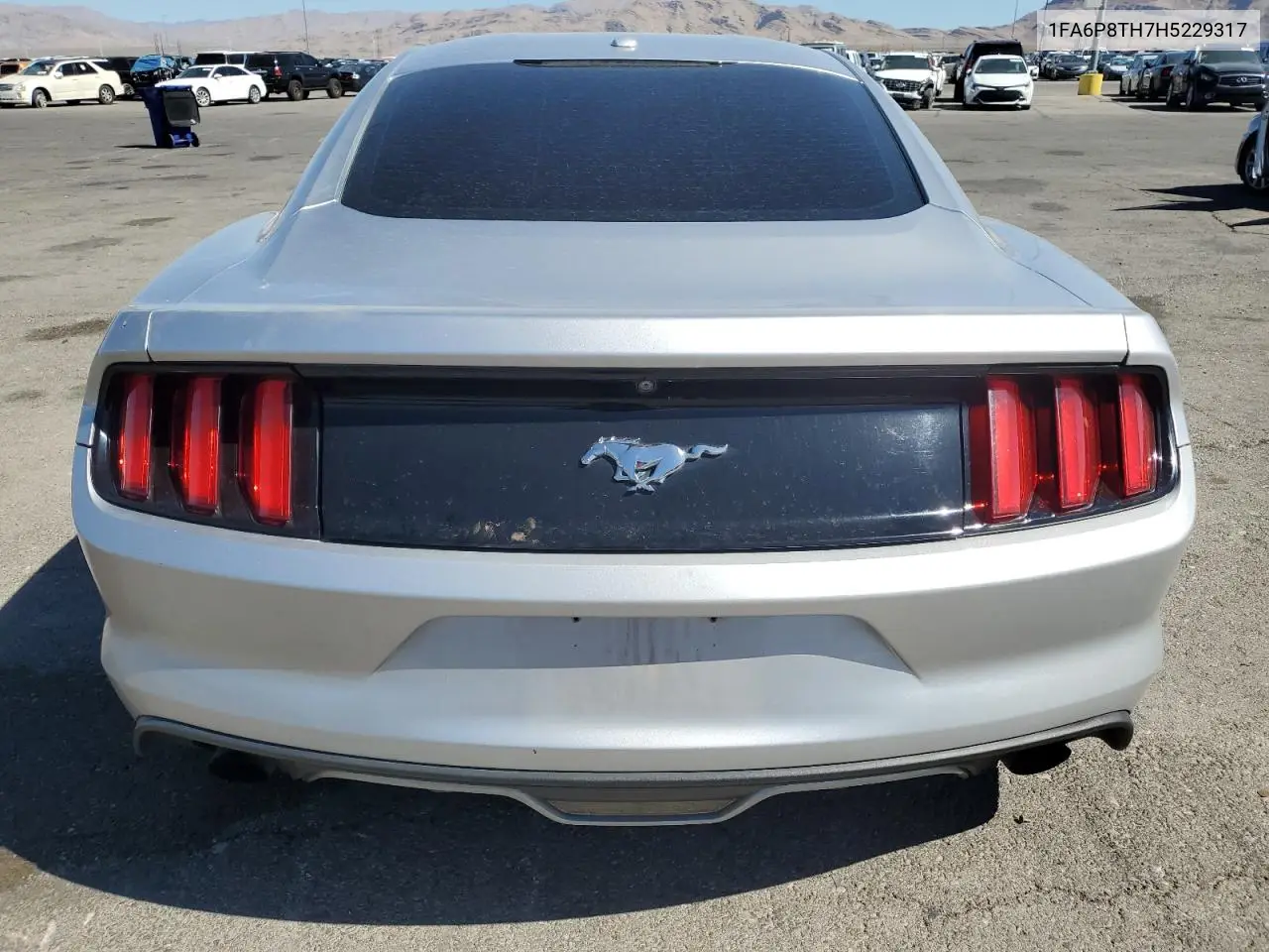 2017 Ford Mustang VIN: 1FA6P8TH7H5229317 Lot: 62856705