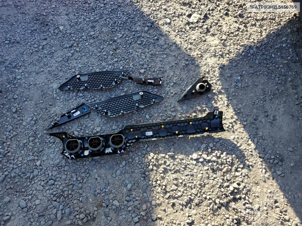 2020 Ford Mustang VIN: 1FATP8UH2L5156769 Lot: 65024925