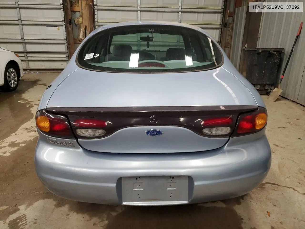 1997 Ford Taurus Gl VIN: 1FALP52U9VG137092 Lot: 53430495