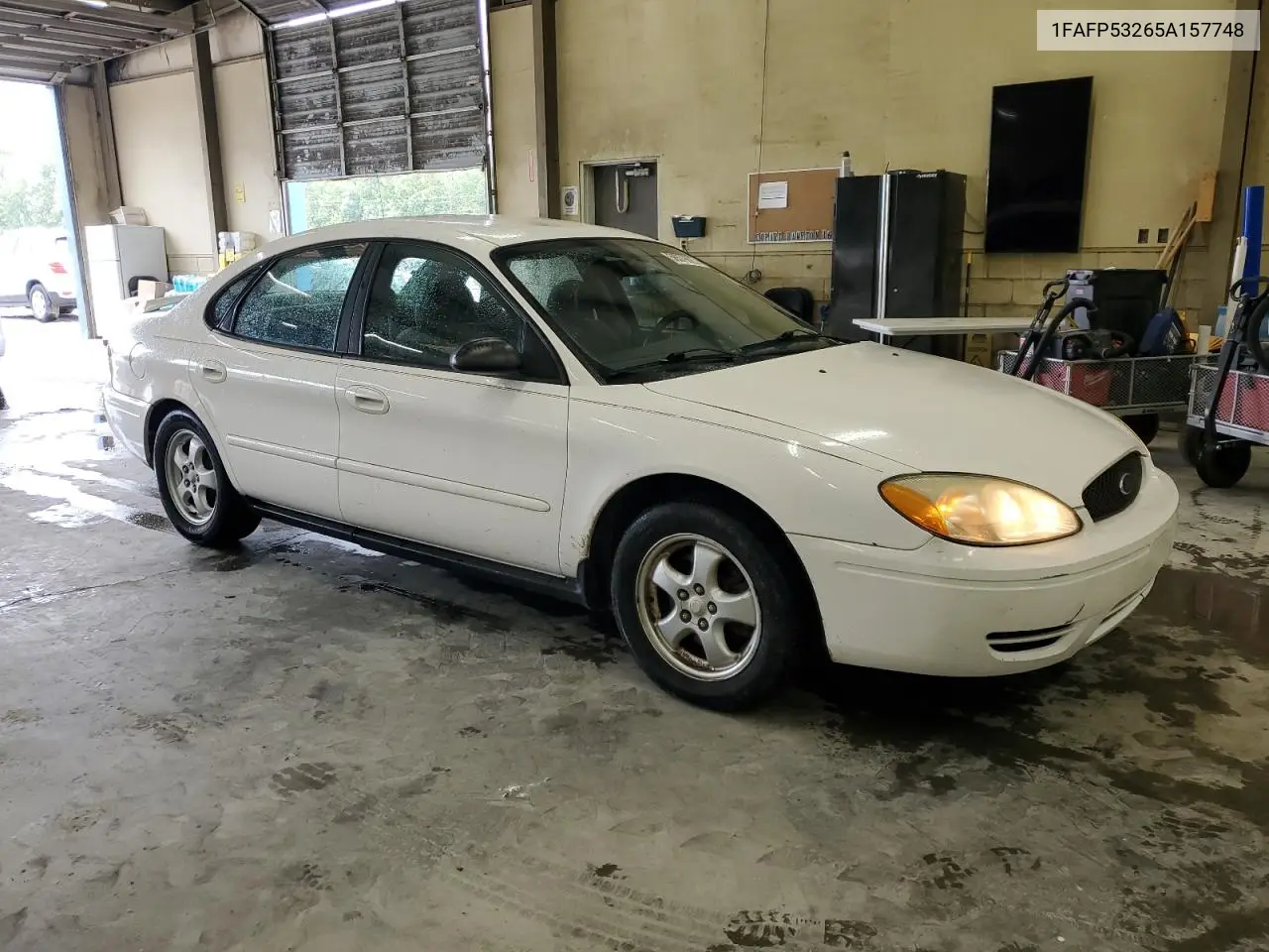 2005 Ford Taurus Se VIN: 1FAFP53265A157748 Lot: 56579625