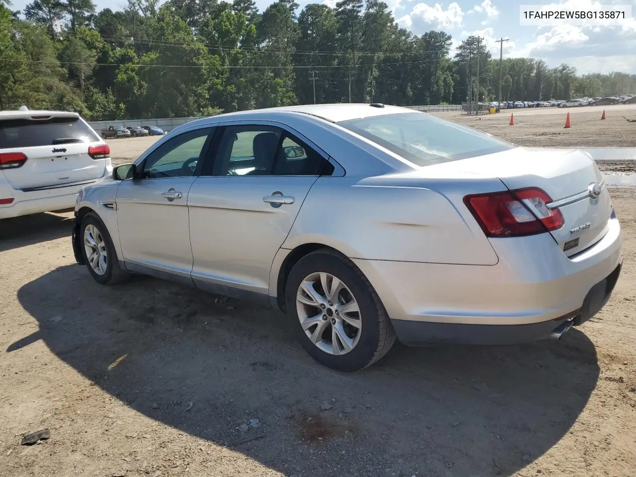 2011 Ford Taurus Sel VIN: 1FAHP2EW5BG135871 Lot: 62603325