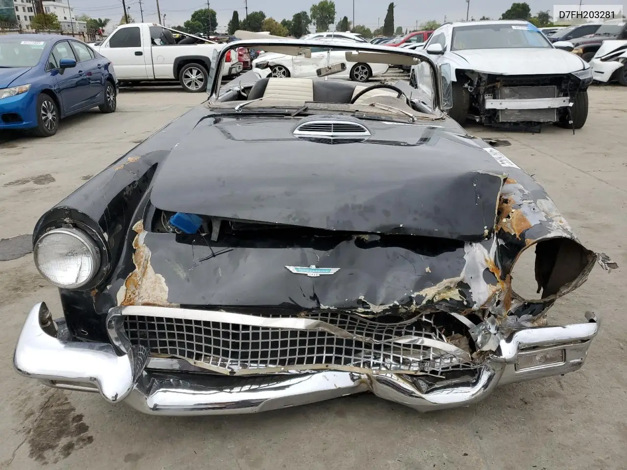 1957 Ford T-Bird VIN: D7FH203281 Lot: 55097805