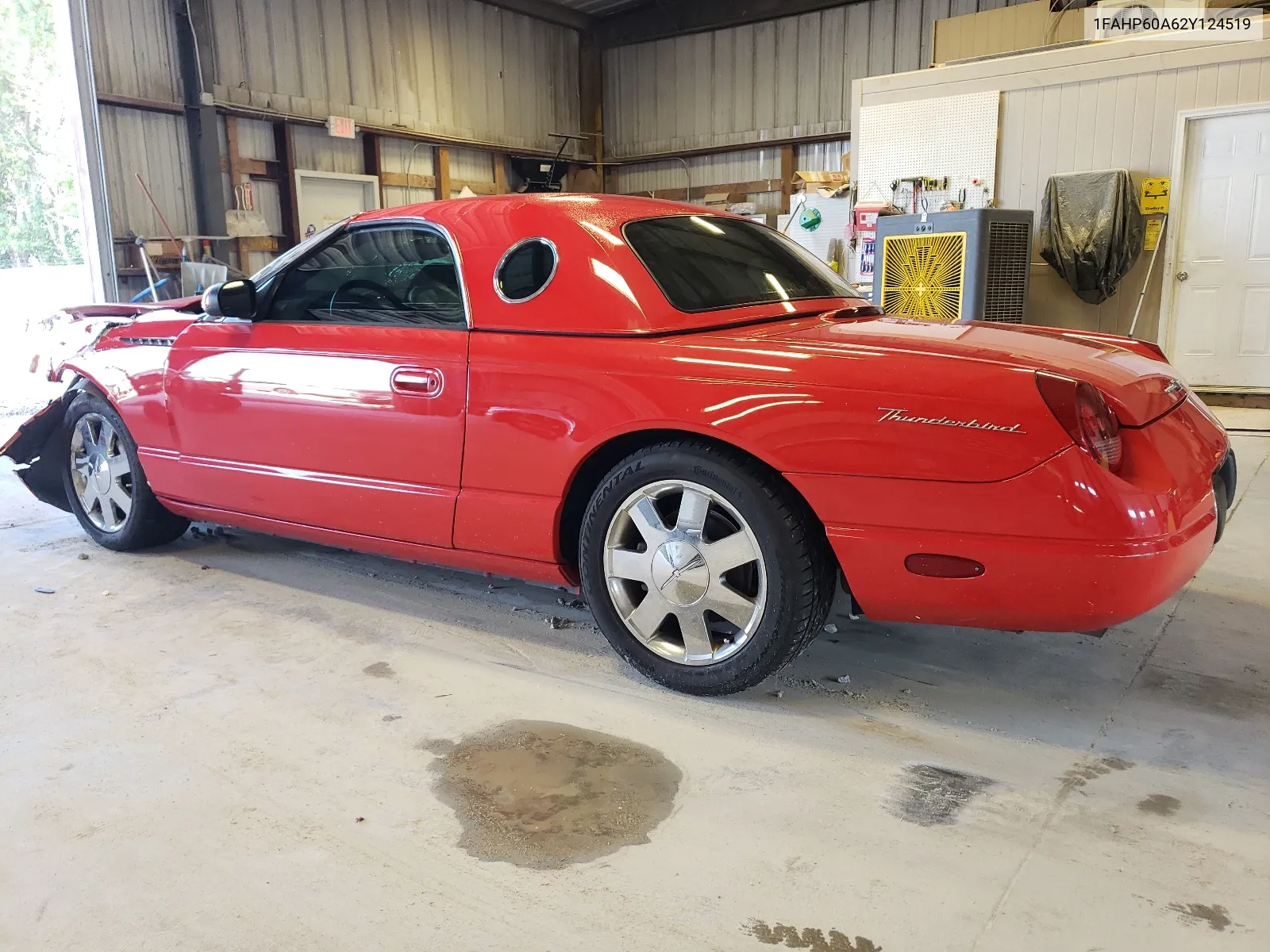 2002 Ford Thunderbird VIN: 1FAHP60A62Y124519 Lot: 62768534