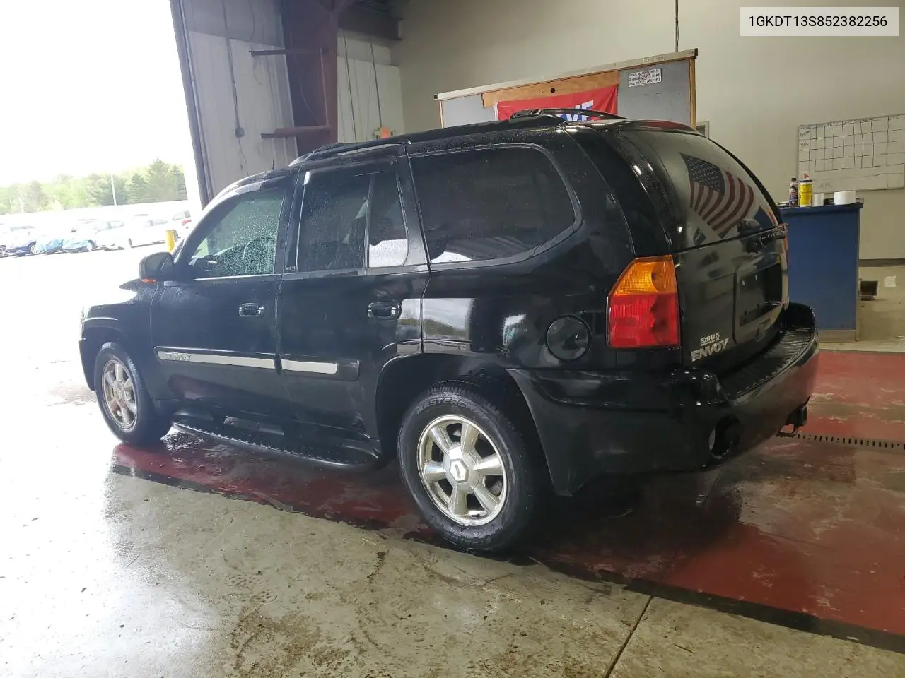 2005 GMC Envoy VIN: 1GKDT13S852382256 Lot: 56477295