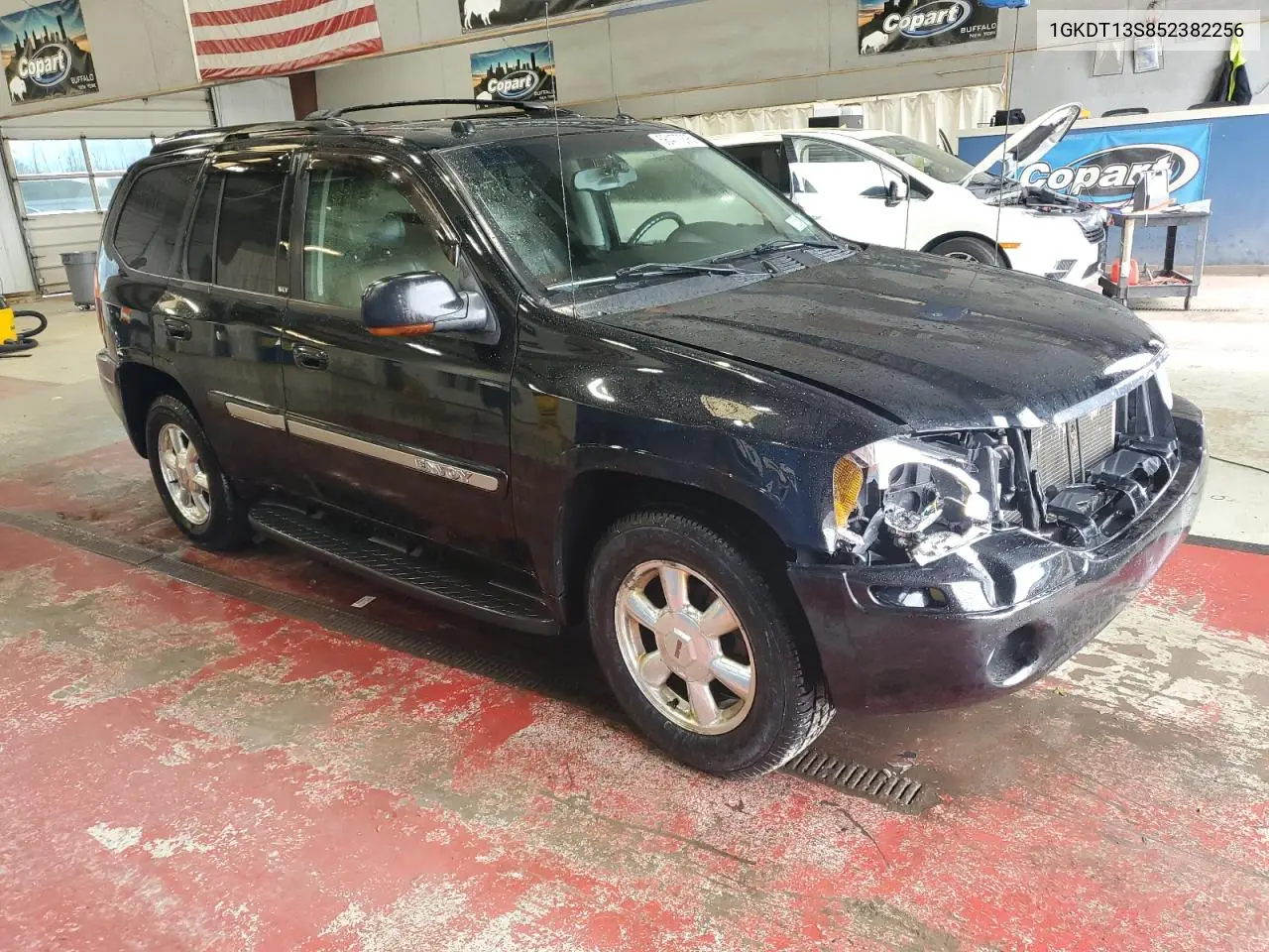 2005 GMC Envoy VIN: 1GKDT13S852382256 Lot: 56477295