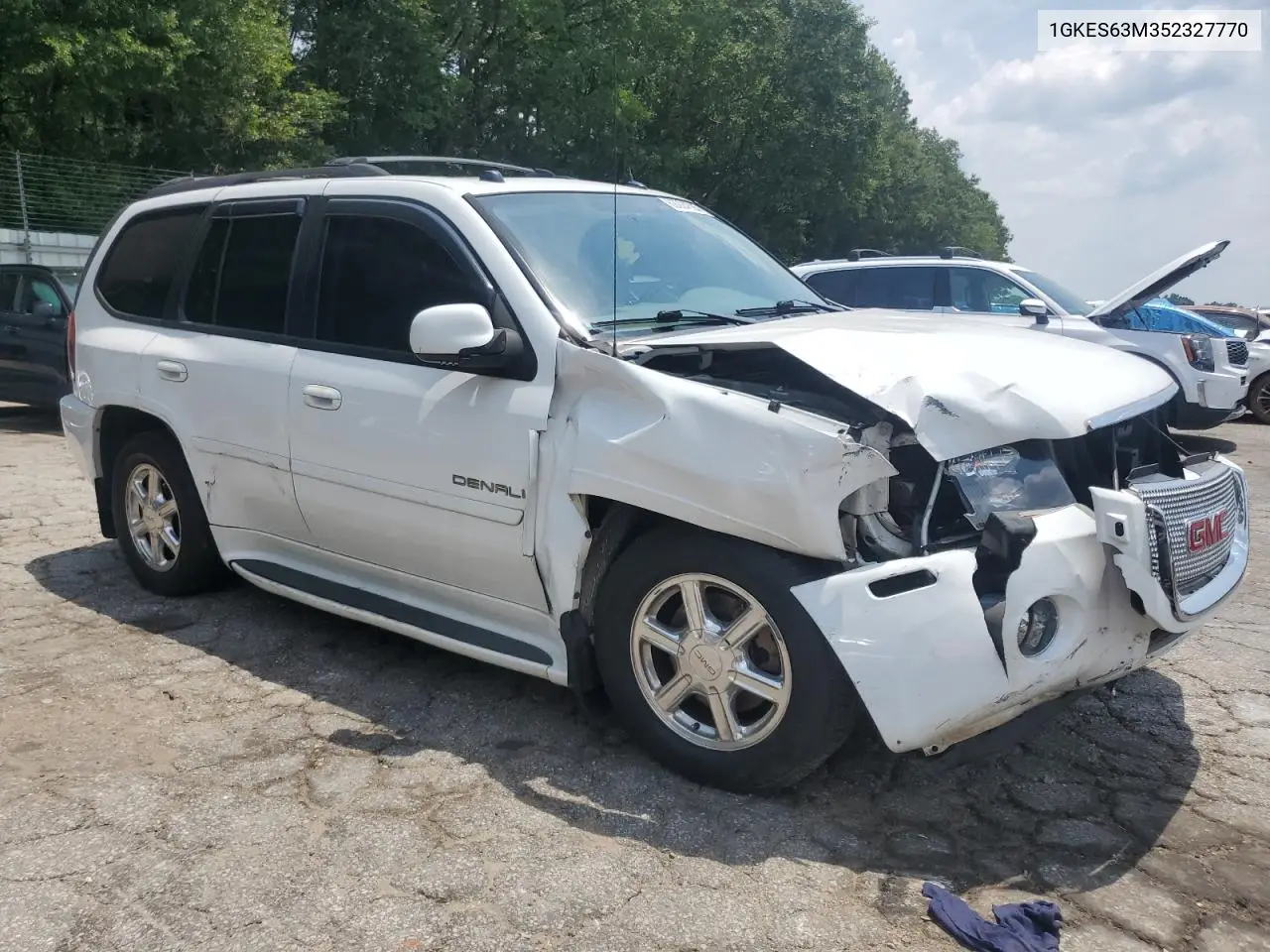 2005 GMC Envoy Denali VIN: 1GKES63M352327770 Lot: 62224605