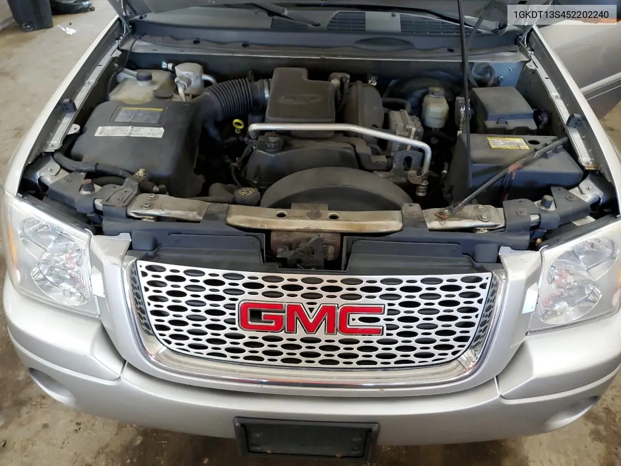 2005 GMC Envoy VIN: 1GKDT13S452202240 Lot: 62990575