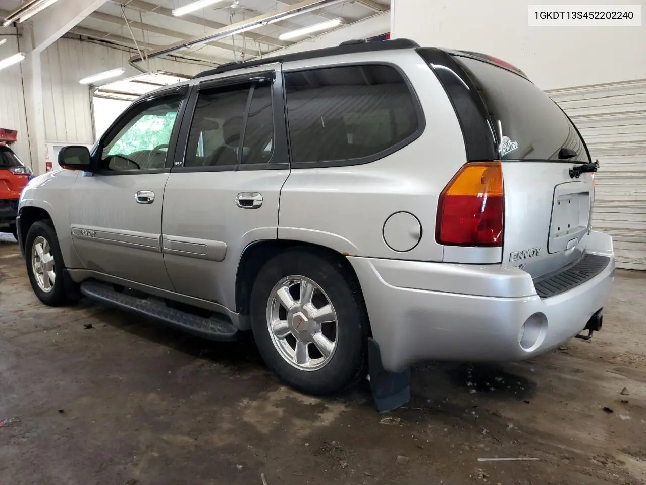 2005 GMC Envoy VIN: 1GKDT13S452202240 Lot: 62990575