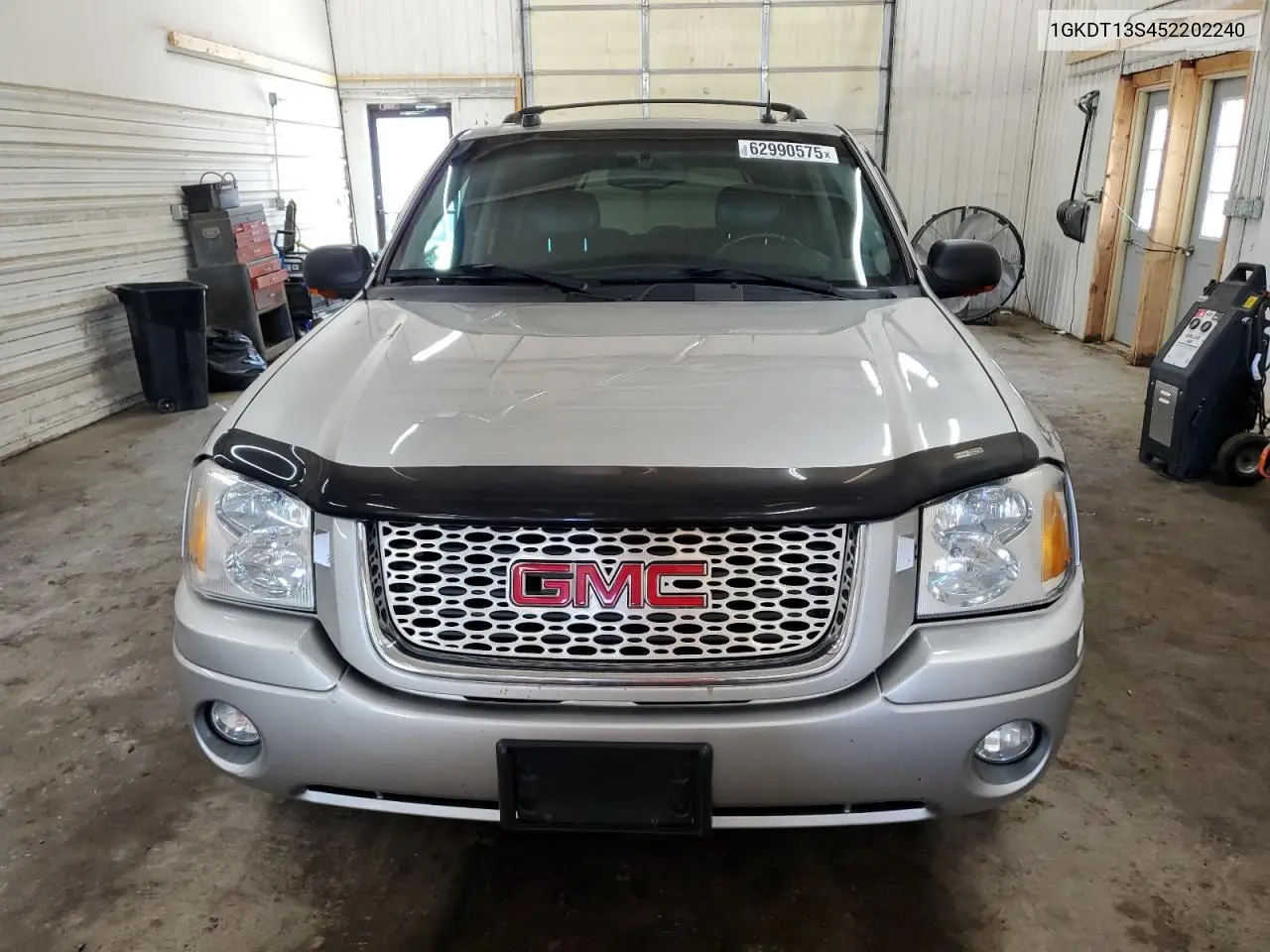 2005 GMC Envoy VIN: 1GKDT13S452202240 Lot: 62990575